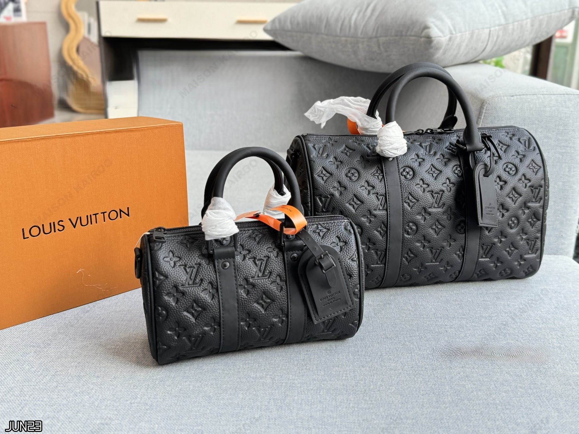 Louis Vuitton Keepall Bandoulière 25/35 Black Monogram Empreinte Leather Duffle Travel Bag - KAIROO