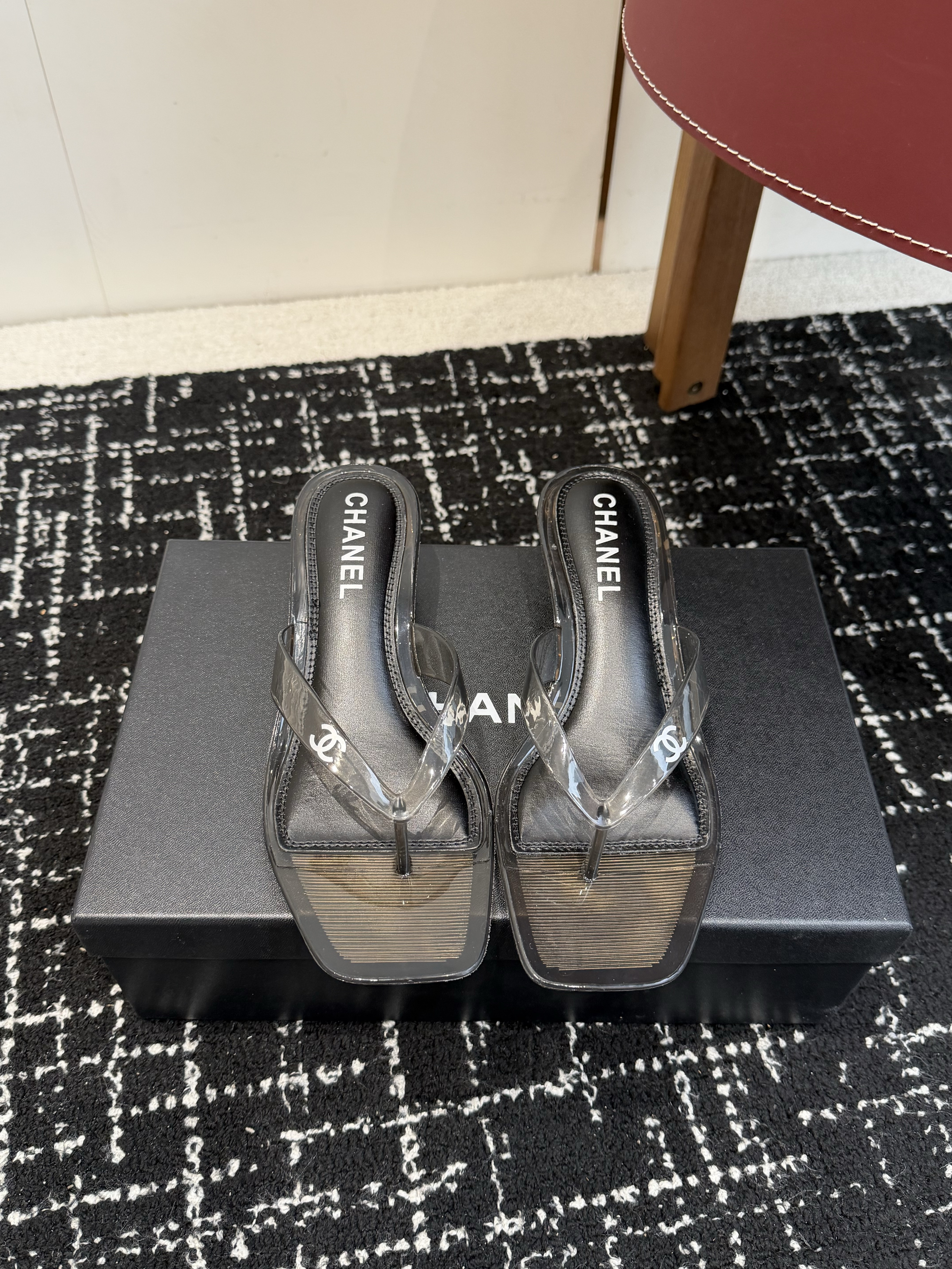 Chanel CC Logo Transparent PVC Jelly Square Toe Kitten Heel Beach Thong Sandals - KAIROO