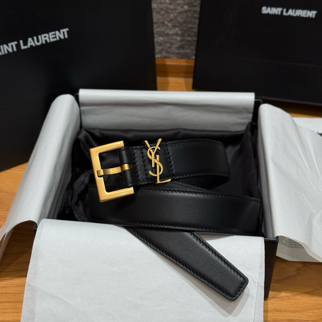 Saint Laurent Black Cassandre Belt 3cm in Smooth leather