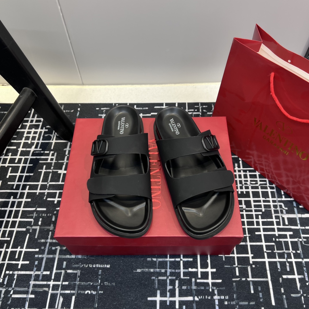 Valentino Garavani All Black Tonal VLogo Signature Rubber Dual Strap Flat Slide Sandals - KAIROO