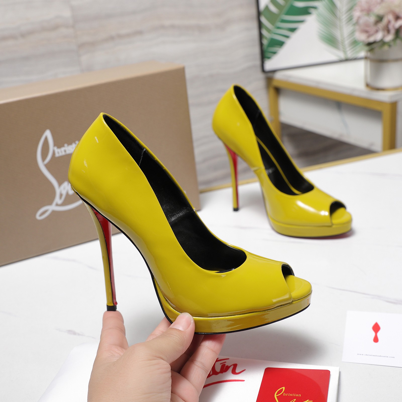 Christian Louboutin Shiny Calfskin Platform Pumps in Yellow