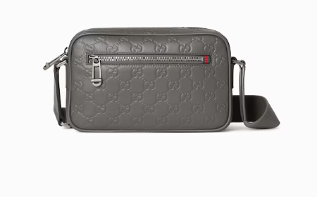 Gucci GG Emblem small crossbody bag 850242