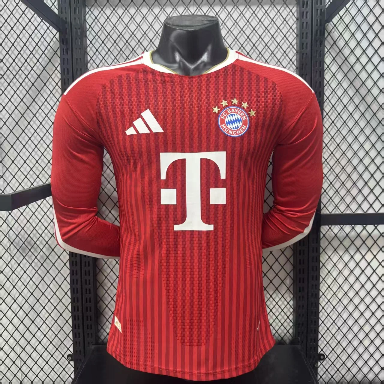 2026/2027 Player Version Long Sleeve Bayern Munich Home Red Football Shirt 1:1 Thai Quality