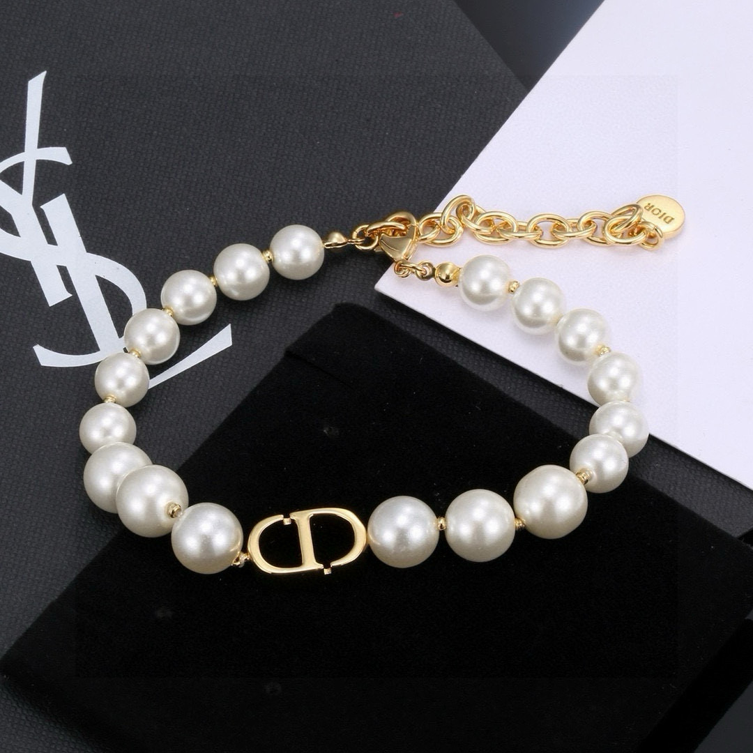 Dior Classic Pearl bracelet