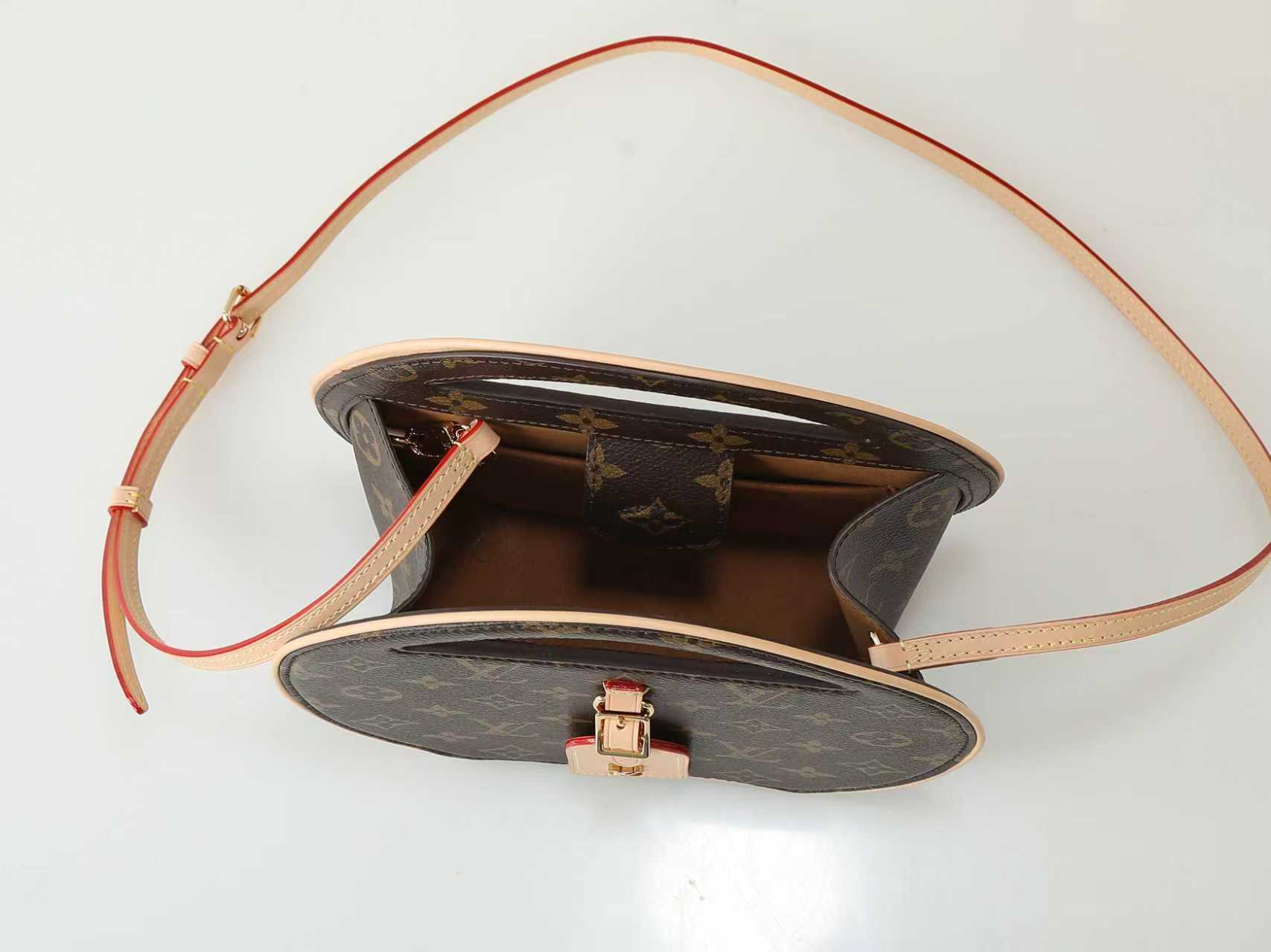 Louis Vuitton Bags  Around Me Monogram M47117