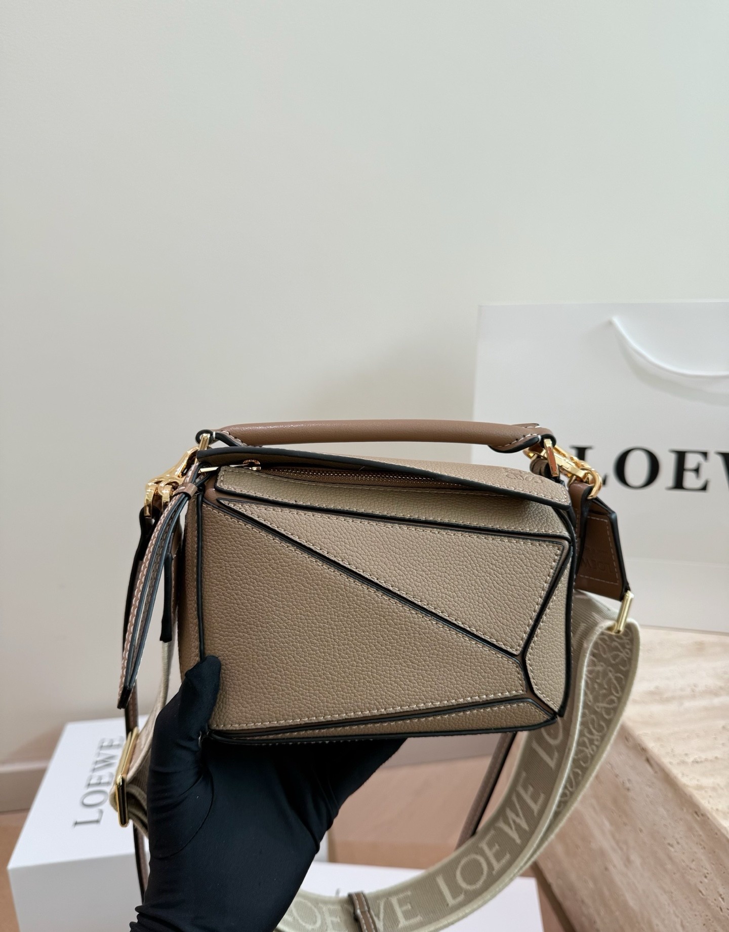 Loewe Puzzle Sand 18/24 Cuboid Cut-Outs Grained Calfskin Monogram Webbing Strap Handle Shoulder Bag - KAIROO