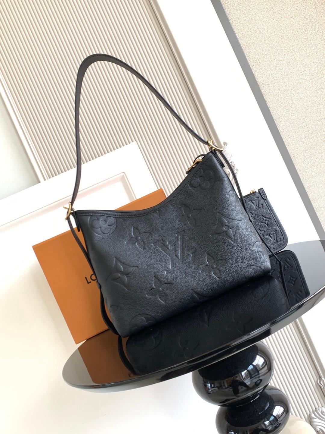 Louis Vuitton LV M46289 CarryAIl MM