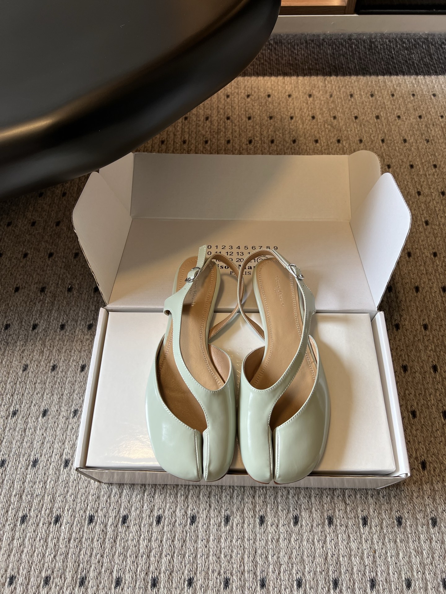 Maison Margiela Tabi Flat Singback Sandal