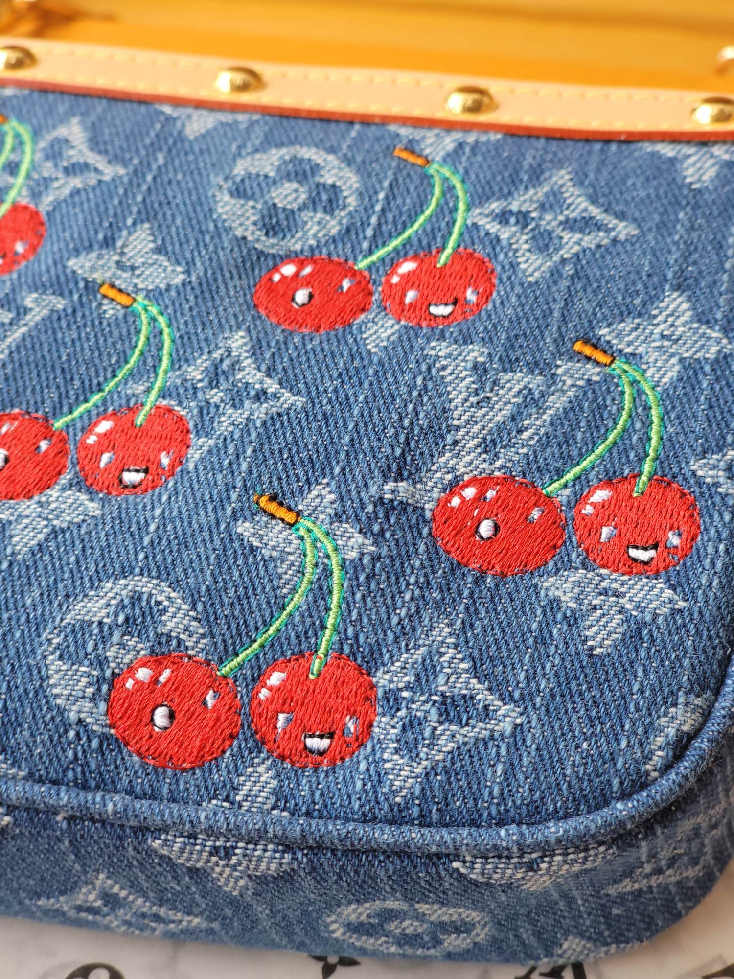 Louis Vuitton Bags Cheery M13994