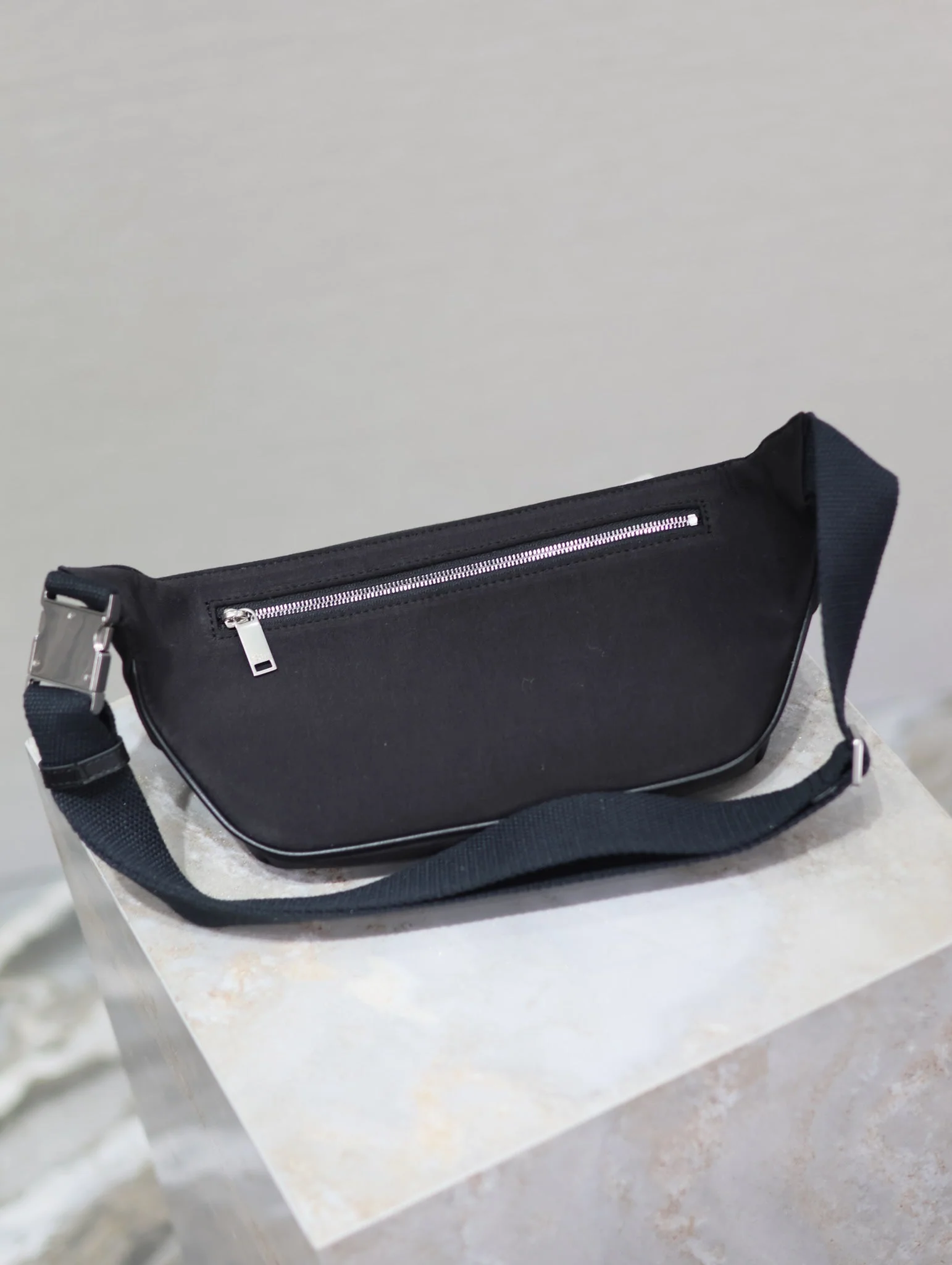 Saint Laurent YSL Classic Bag 26cm Black Leather-Trimmed