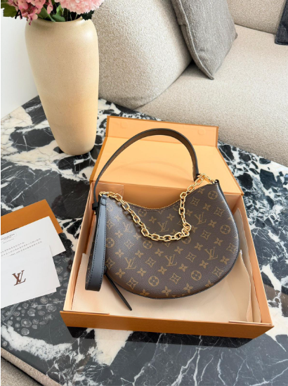 Louis Vuitton LV Cookie BB handbag