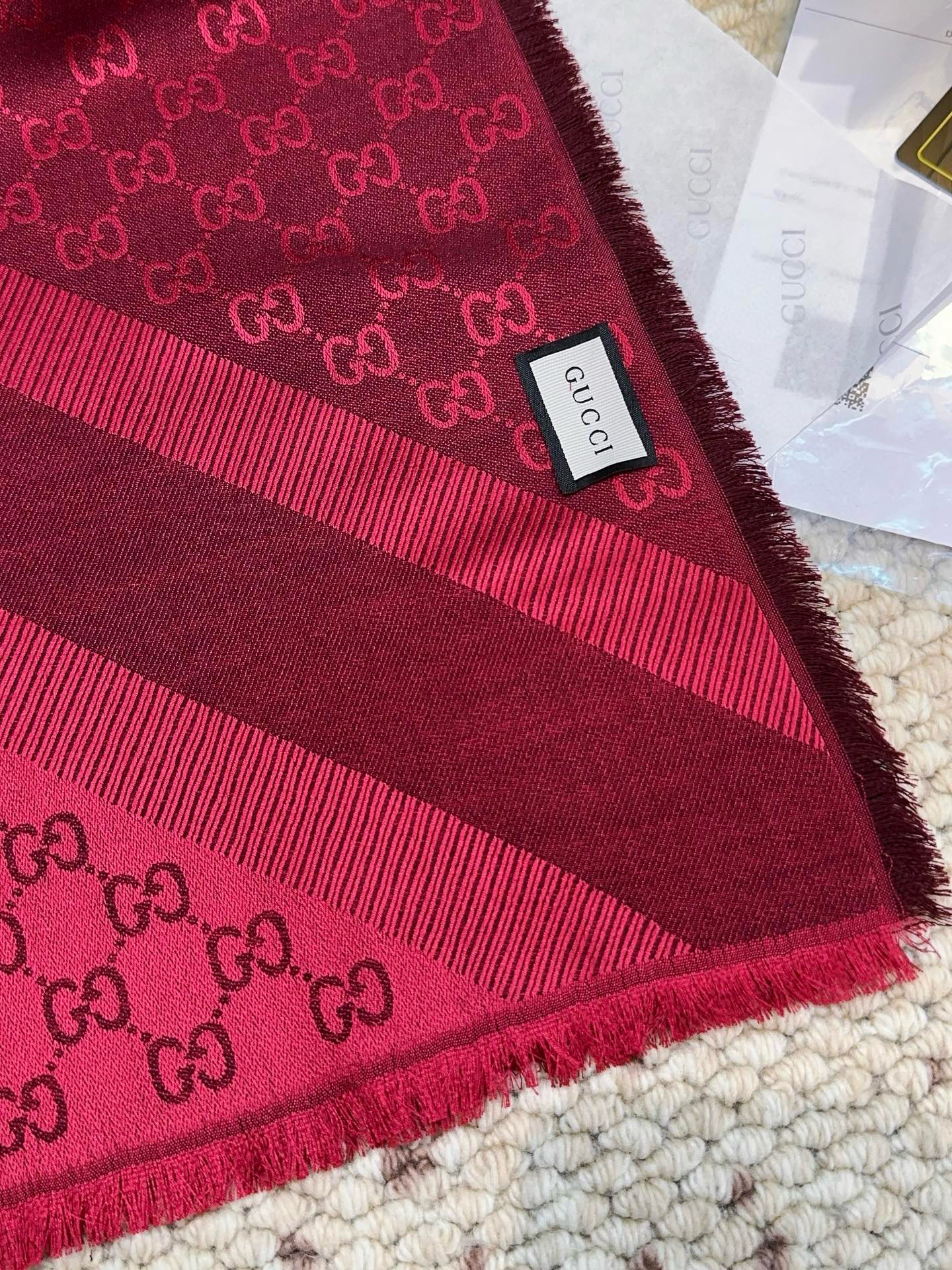 Gucci Classic Silk and cashmere shawl