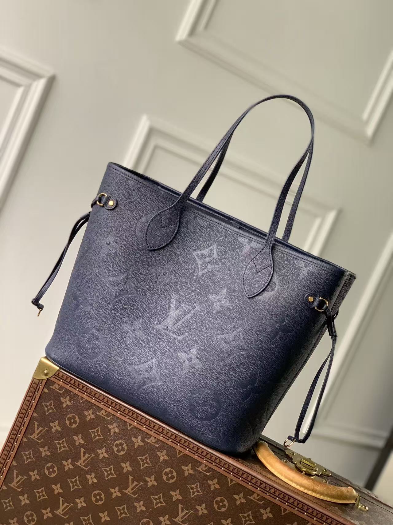 Louis Vuitton LV 2026 M46482 Hazy Blue Neverfull Bag