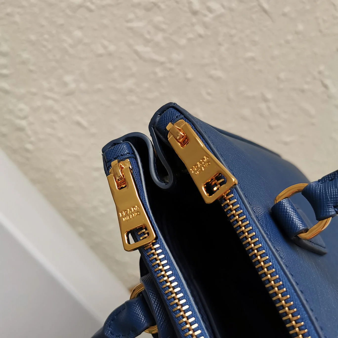 Prada MEDIUM GALLERIA 28 BLUE SAFFIANO LEATHER
