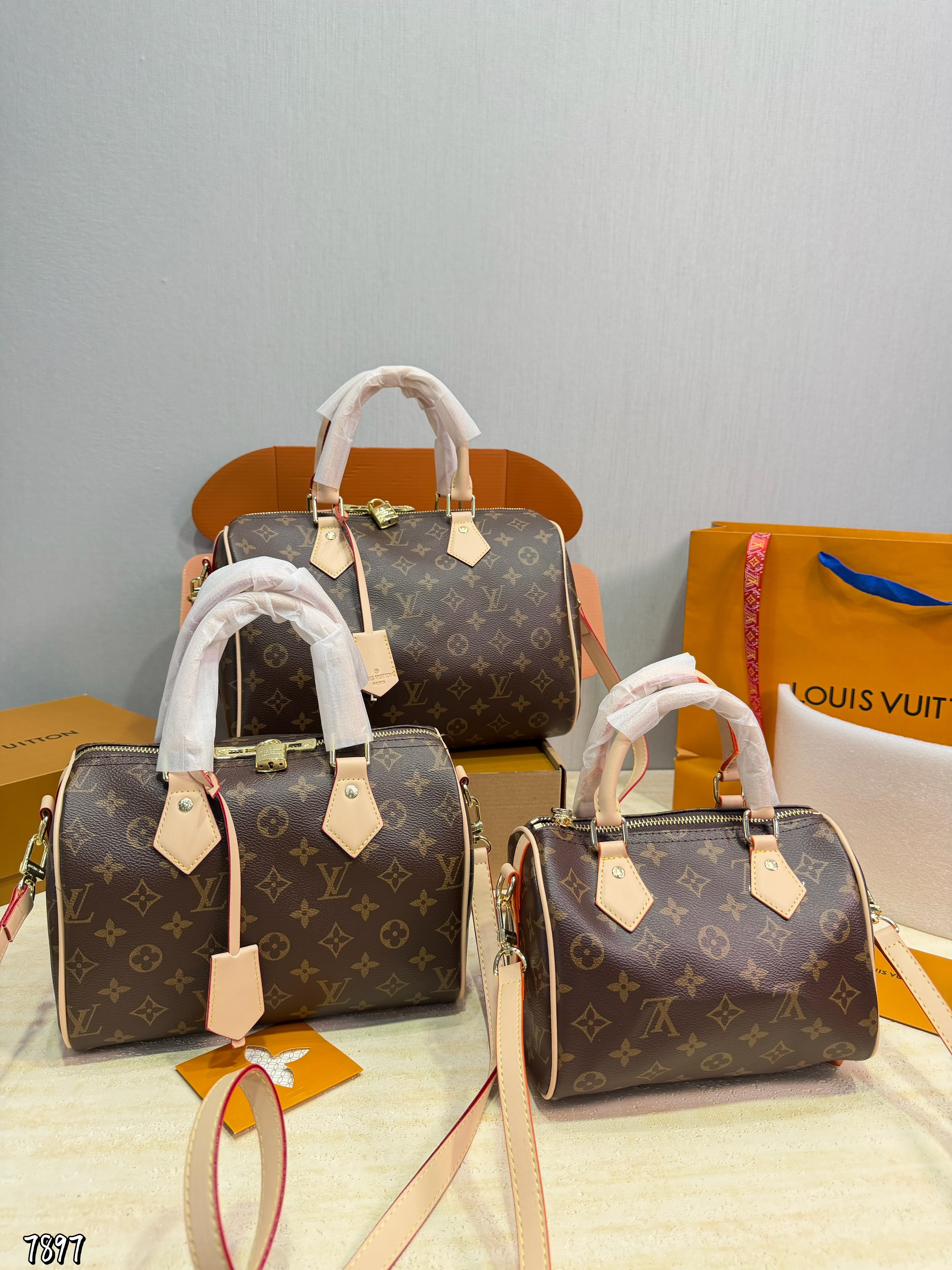 Louis Vuitton LV Speedy 16/20/25/30 Monogram Brown Canvas  Bandoulière Barrel Top Handle Bag - KAIROO
