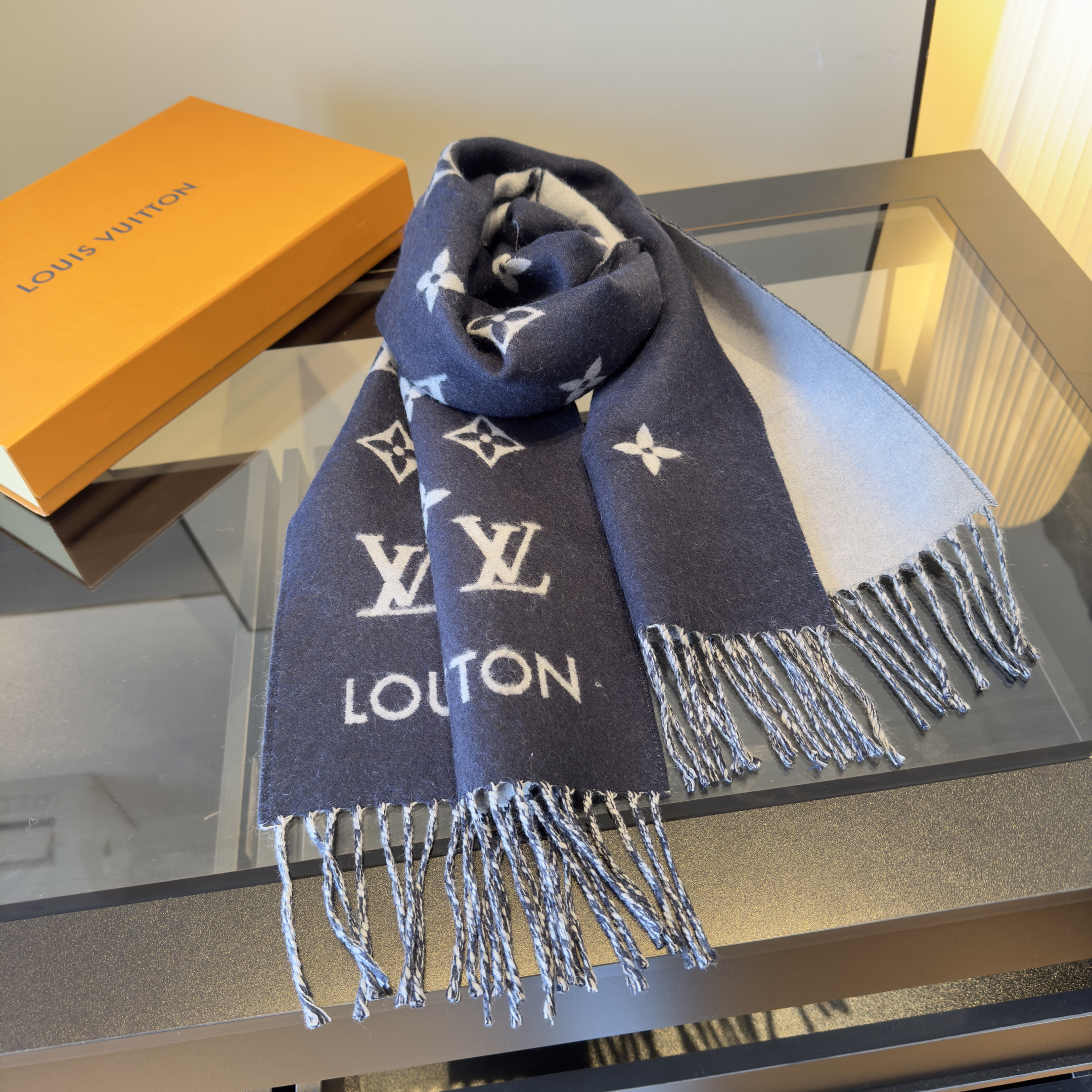 Louis Vuitton LV All about Monogram Scarf