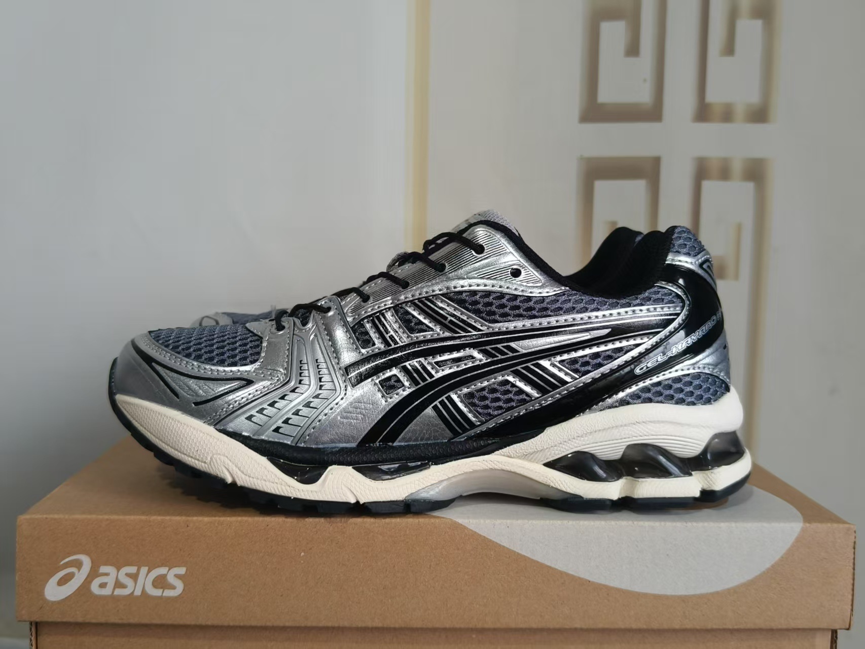 ASICS 1203A549-020 US Men's Sizes6 to 11 in half sizes Silver Shoes tianlong