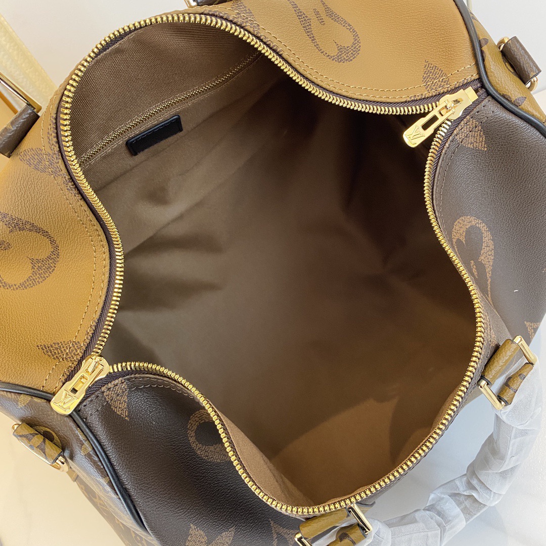 Louis Vuitton LV Keepall Bandouliere 45 Travel Bag