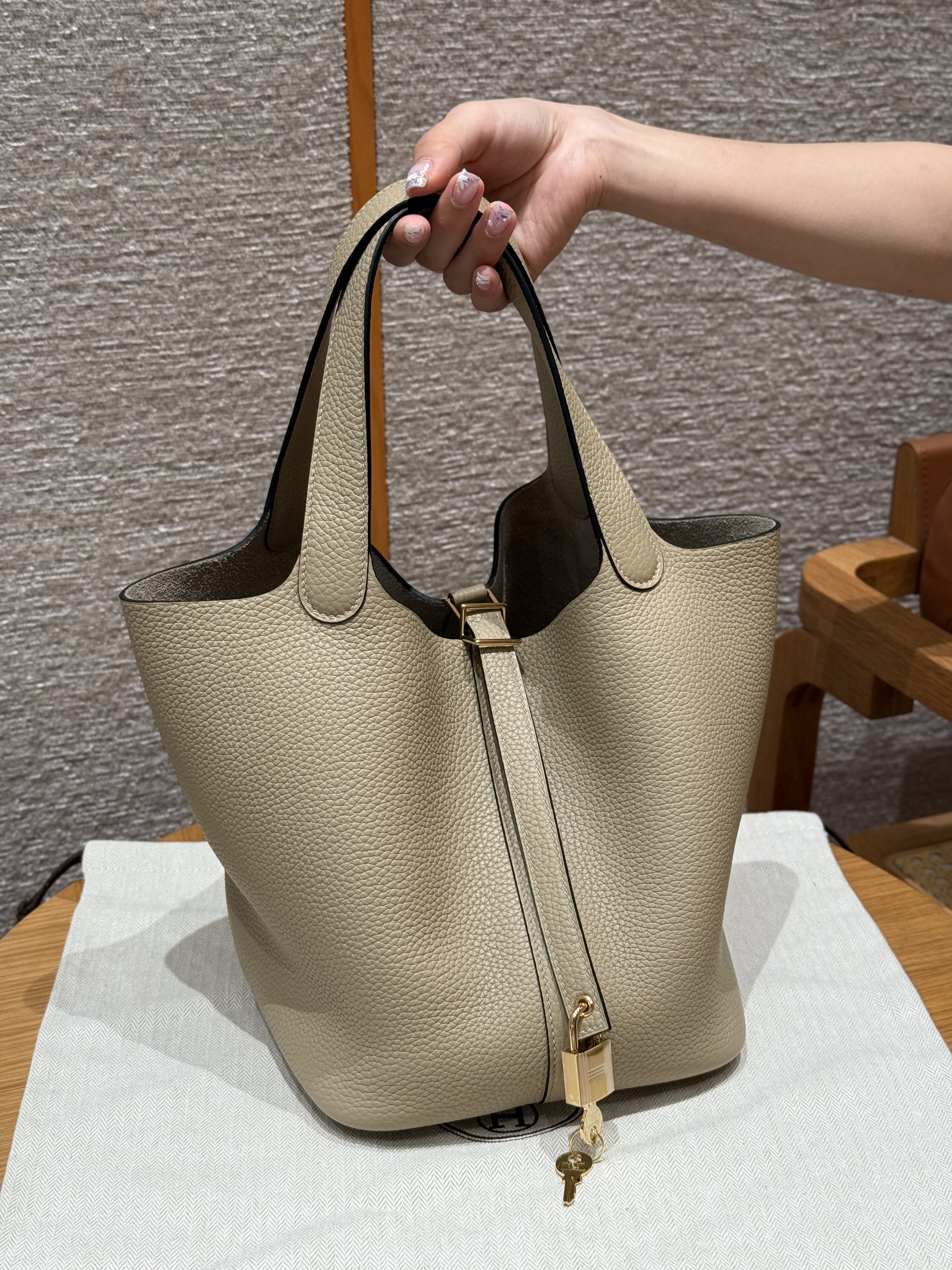 Hermes Trench Clemence Picotin 22