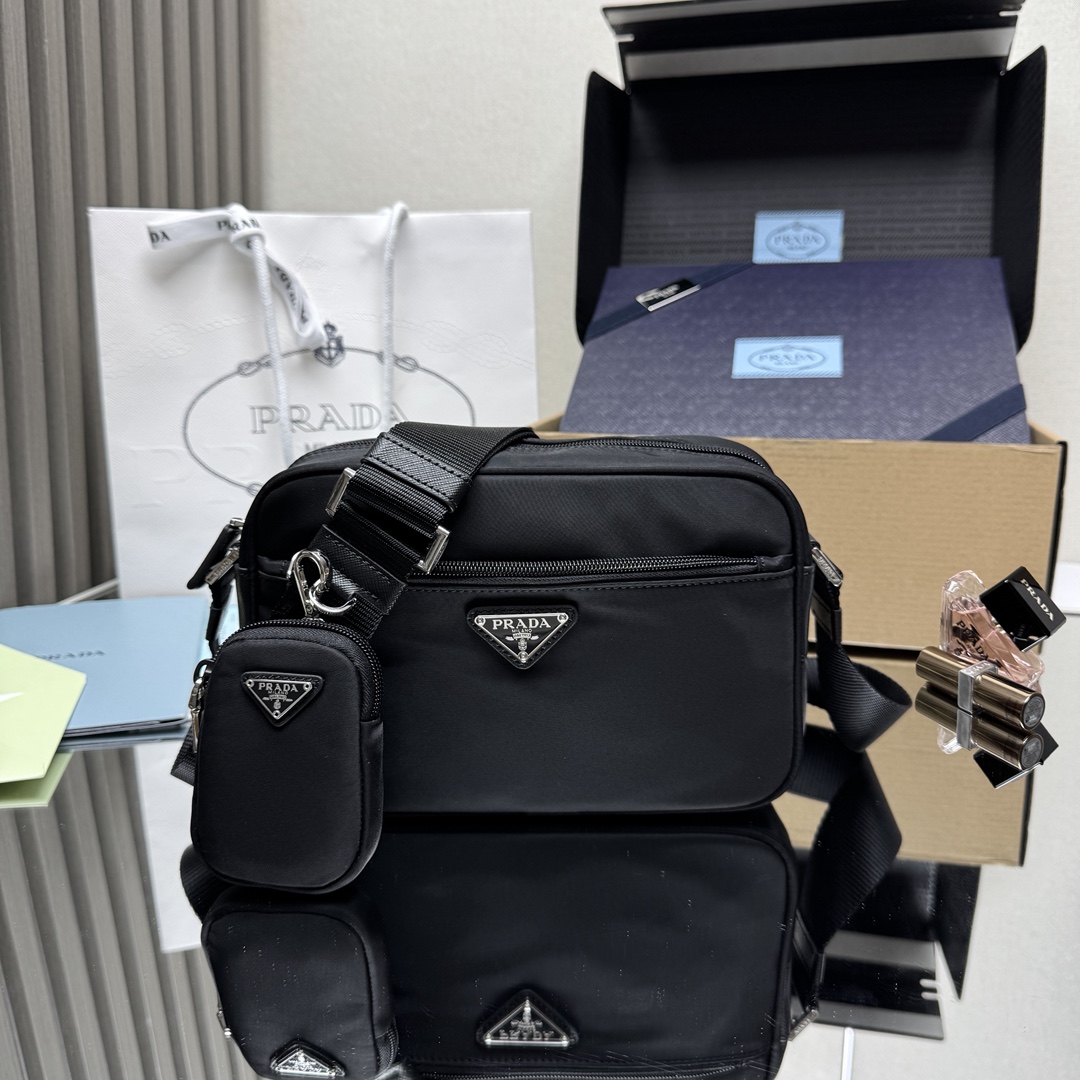Prada Re-Nylon shoulder bag-Black 1BC167