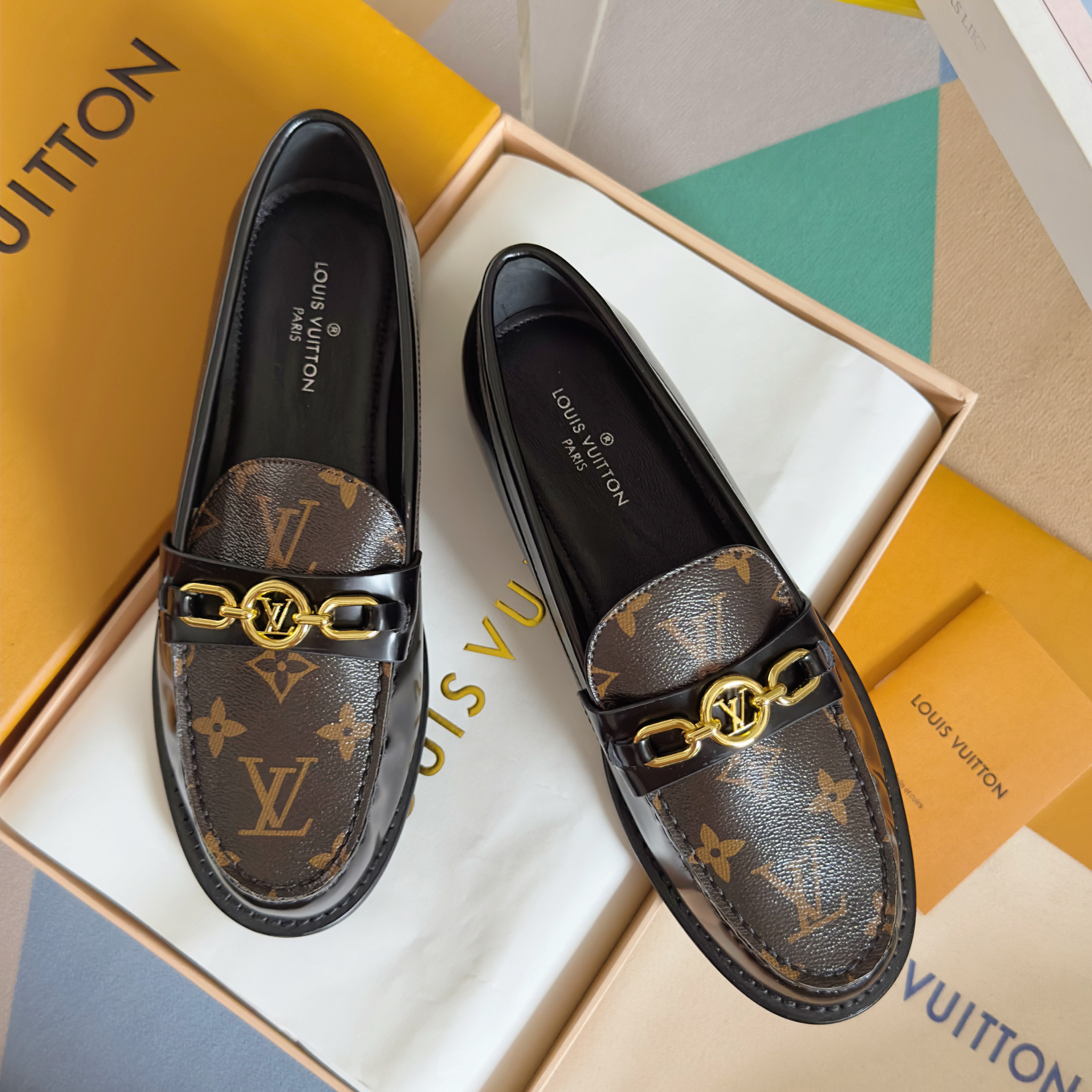 Women's District Loafers