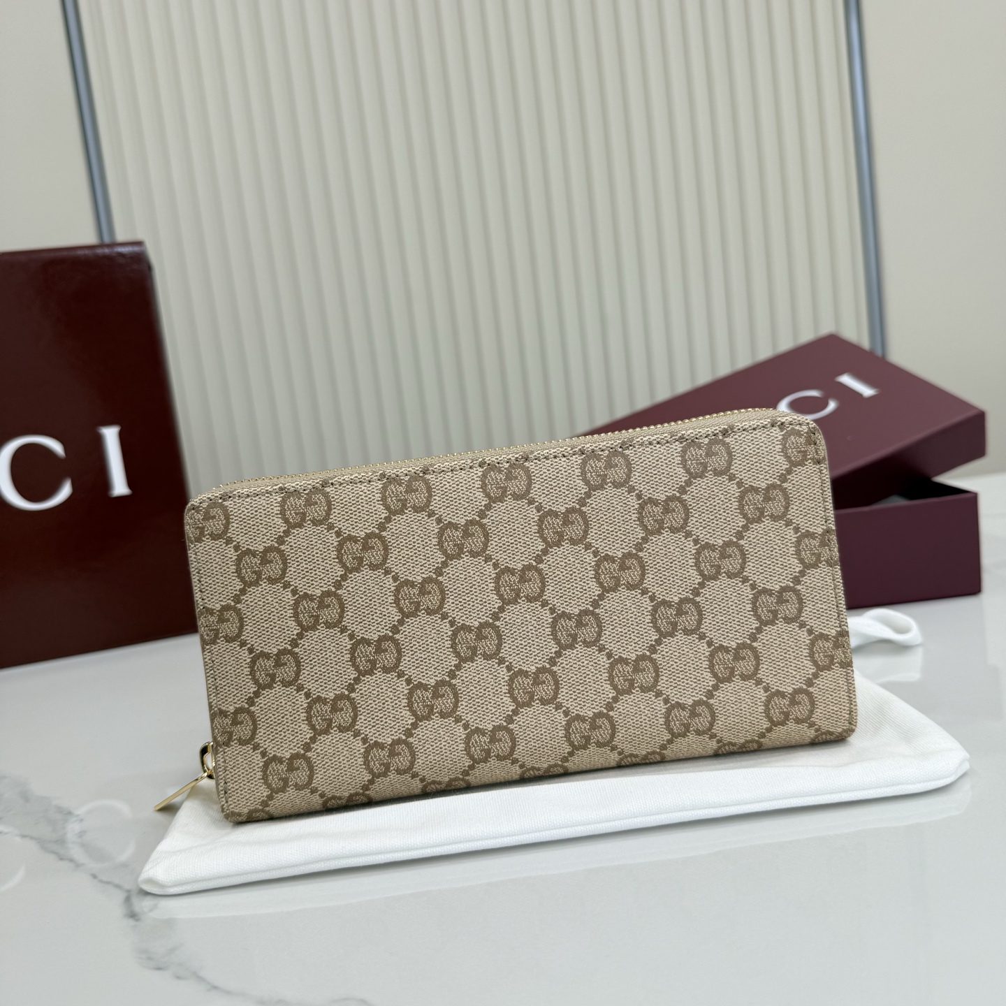 Gucci Essence Classic zip-around wallet 876434