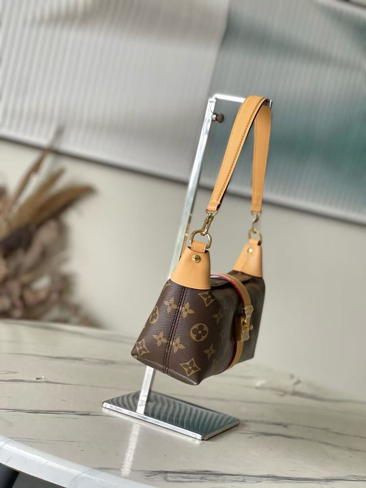 Louis Vuitton LV POCHETTE MIA Bag