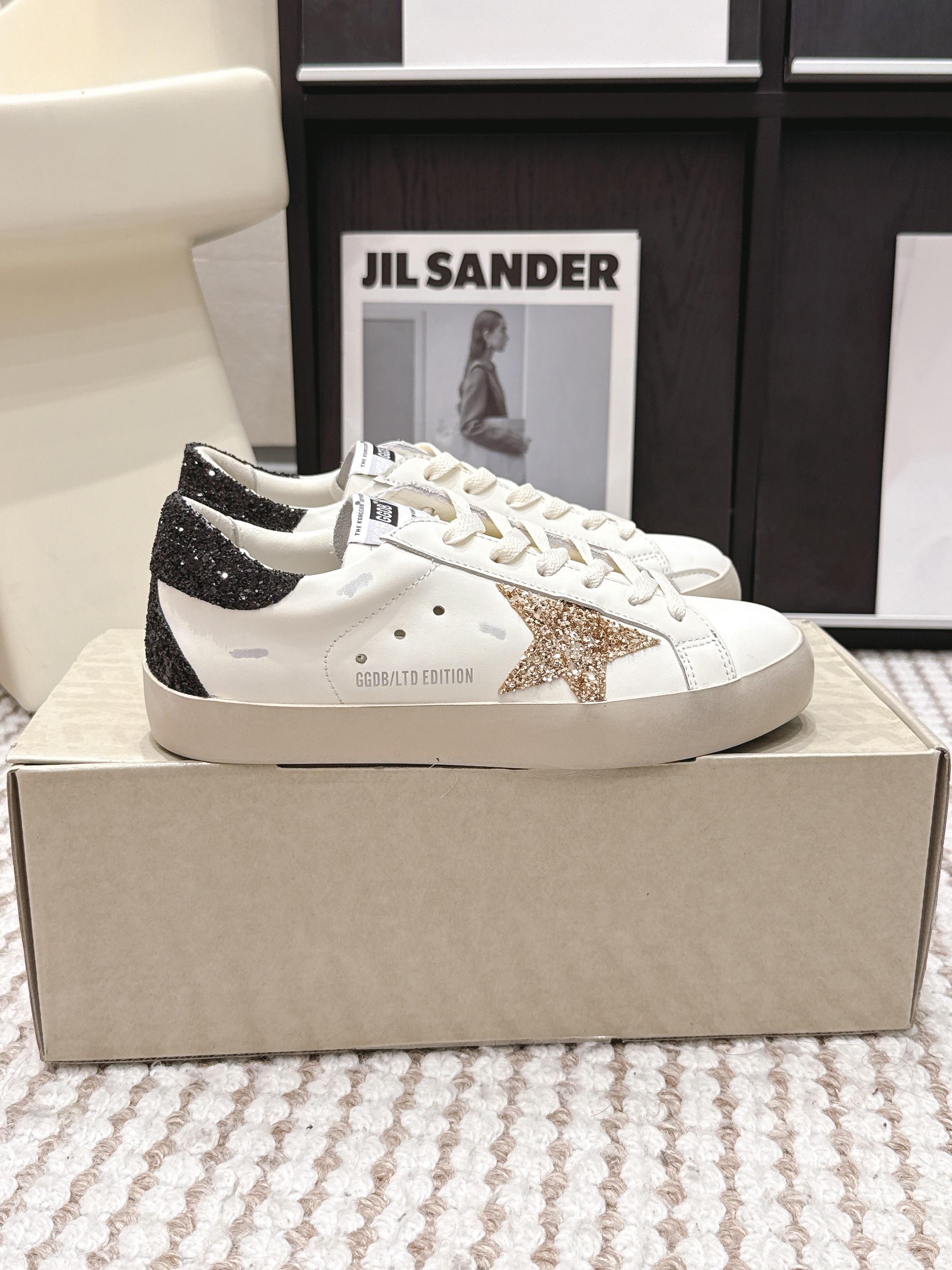 Golden Goose Unisex Super-Star Sneakers