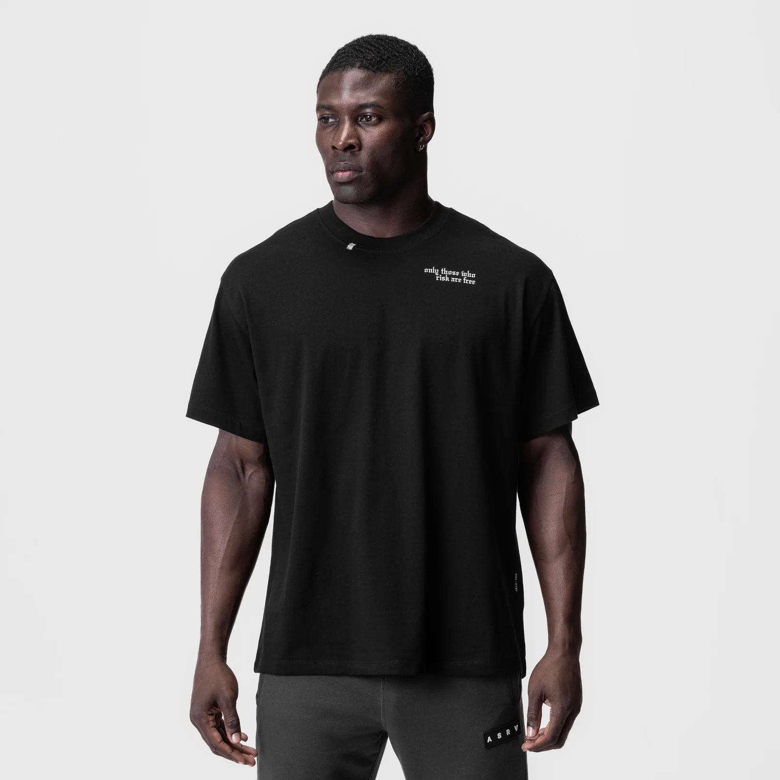 0797. Tech Essential Relaxed Tee - Black 