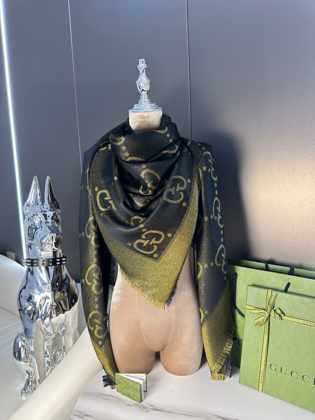 Gucci Classic Silk and cashmere shawl