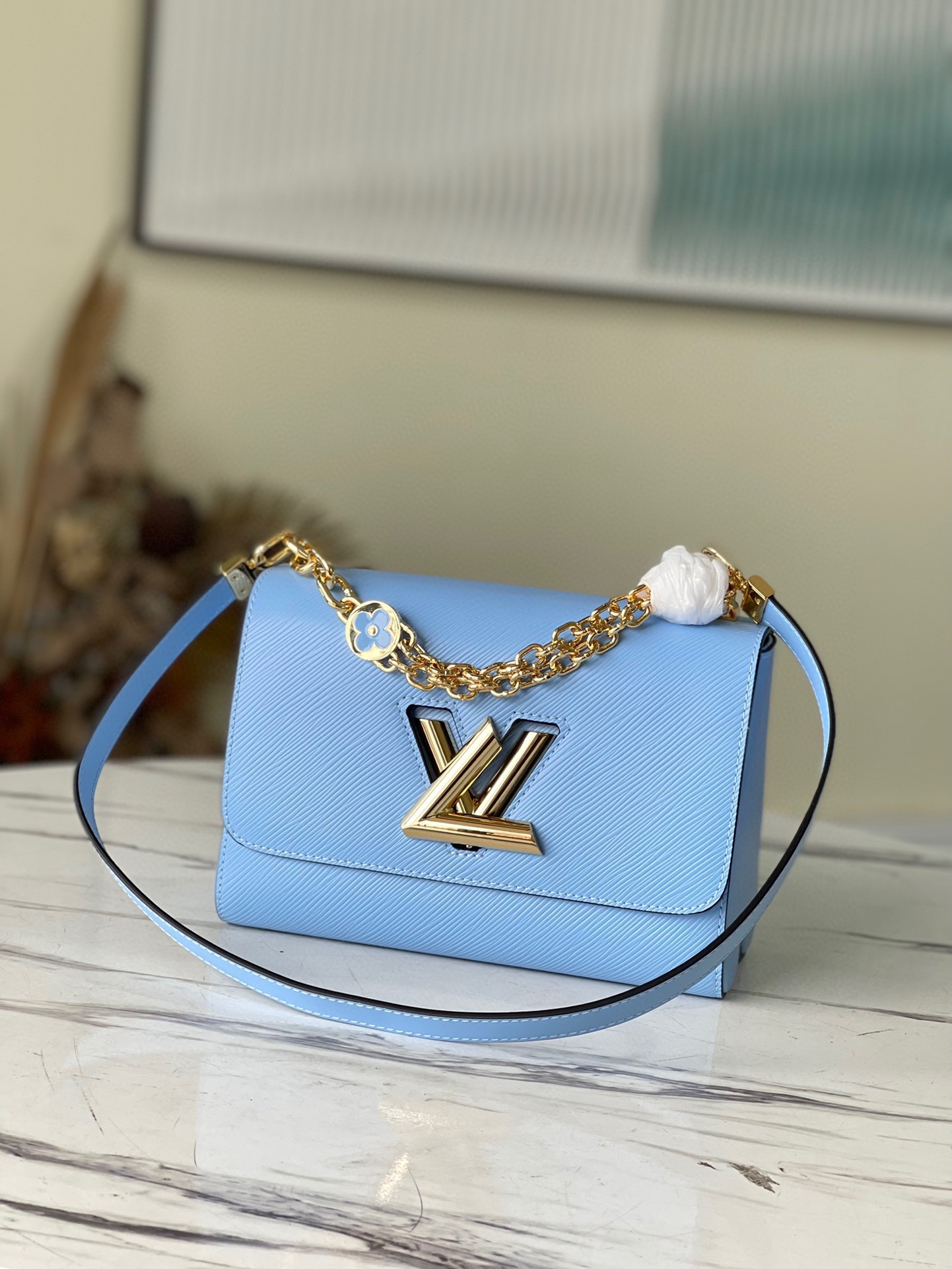 Louis Vuitton LV Twist MM M59627