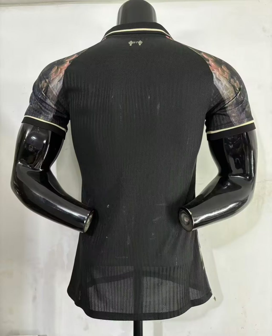 Liverpool Black Commemorative Edition Player Version Jersey 25/26