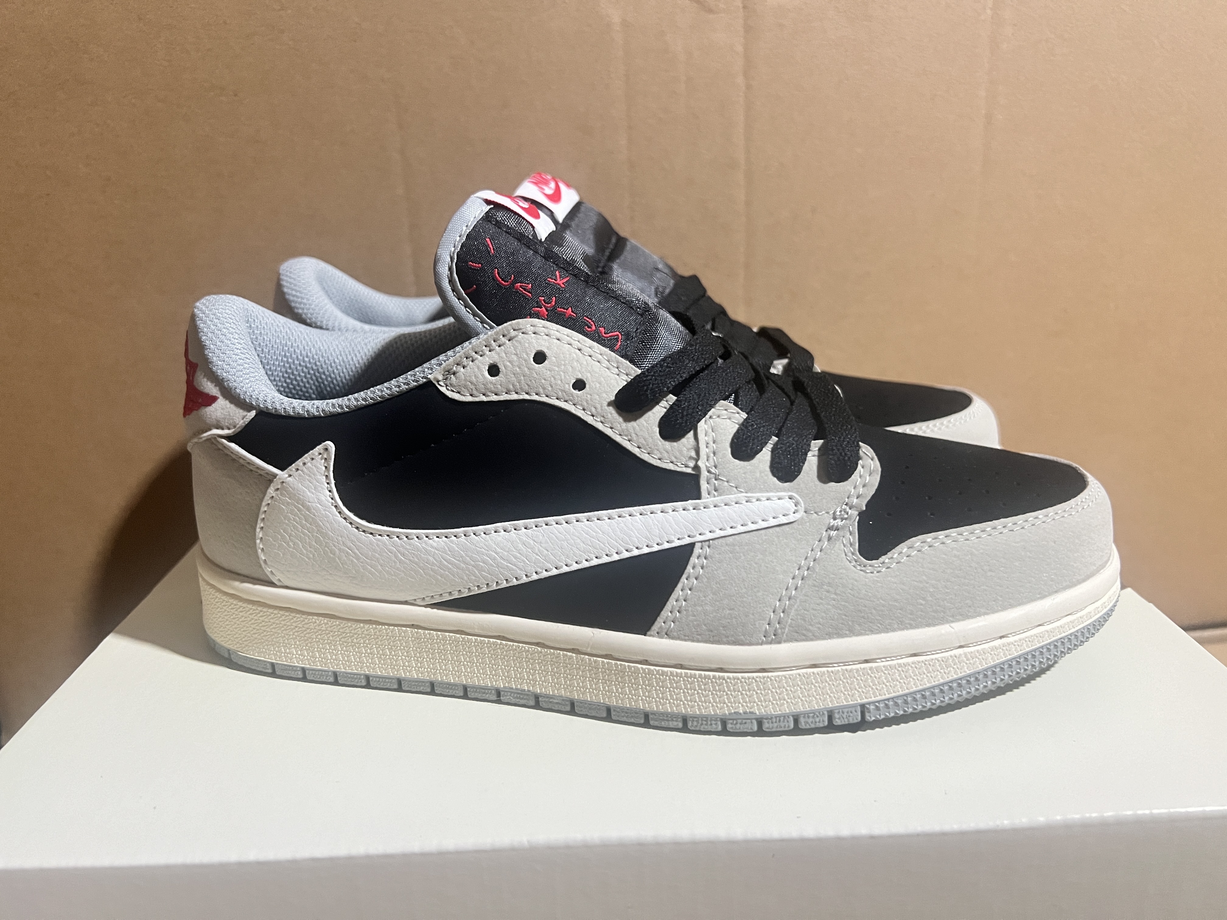 2025-26 AJ1 US Men's Sizes6 to 11 in half sizes Grey Low cut Inverted Hook Shoes tianlong