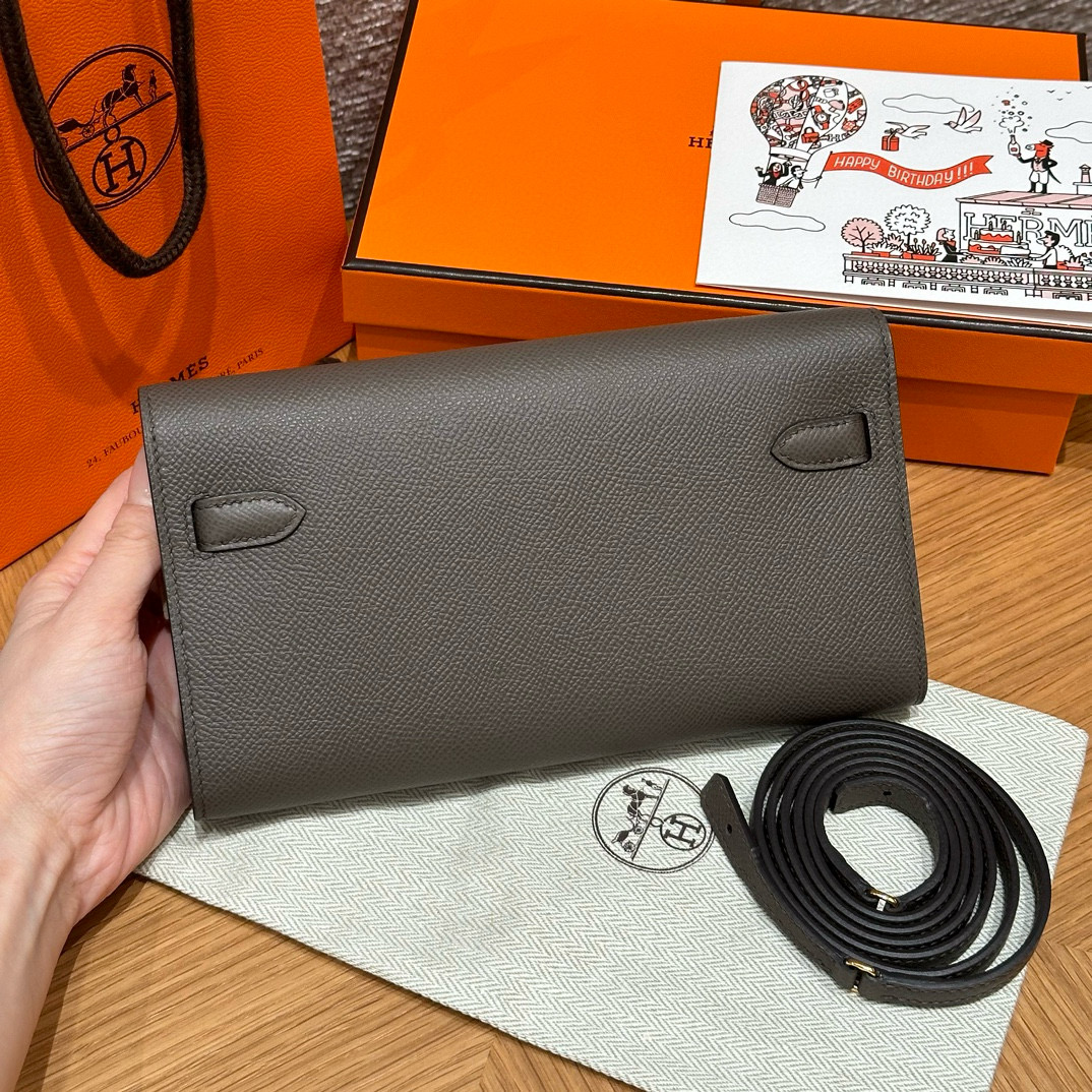 Hermes Etain Epsom Kelly-To-Go Wallet
