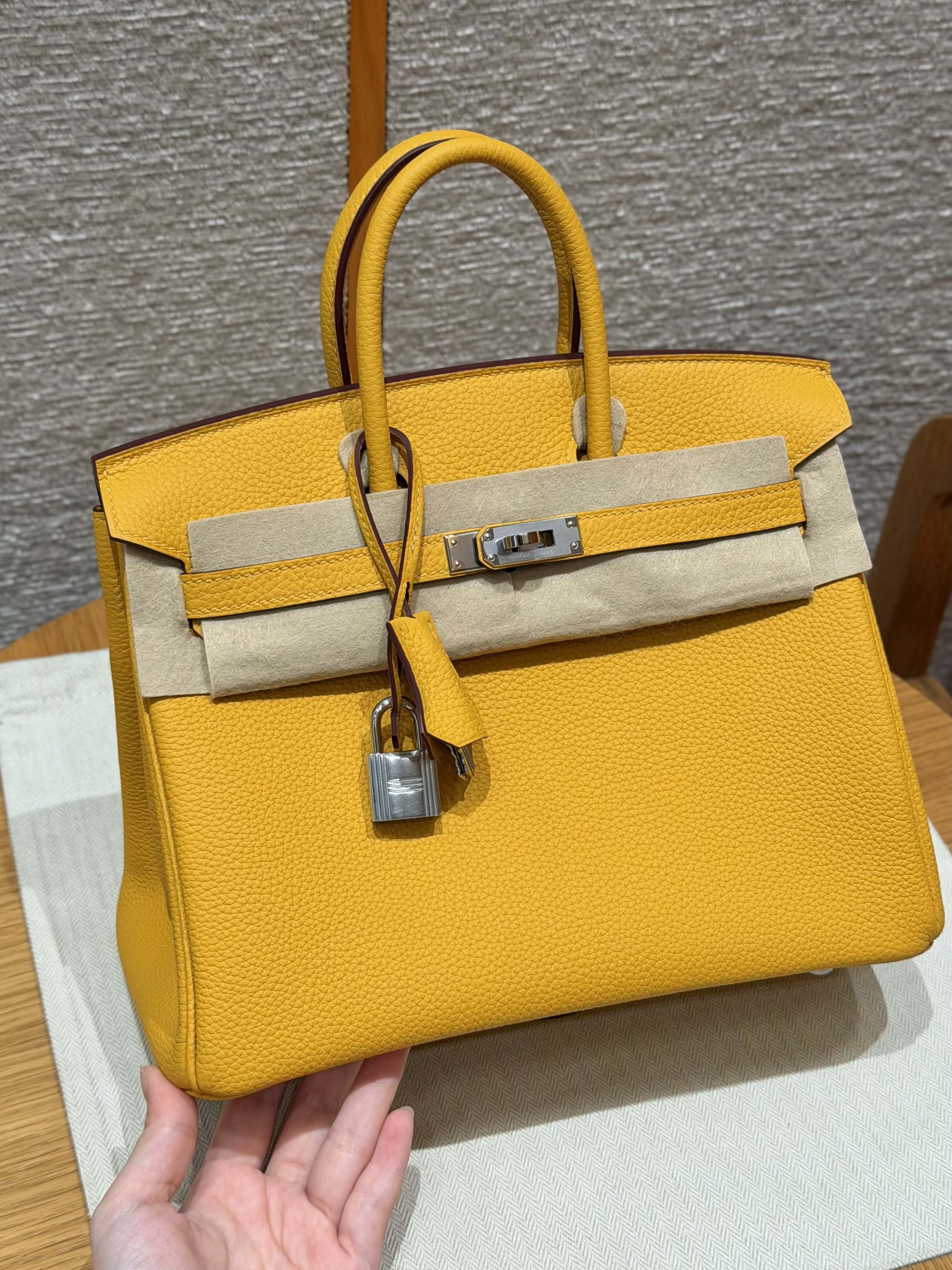Hermes Jaune Ambre Togo Birkin 25 Bag