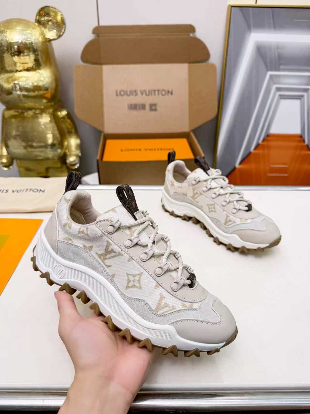 Women's LV Rush XPlorer Sneaker