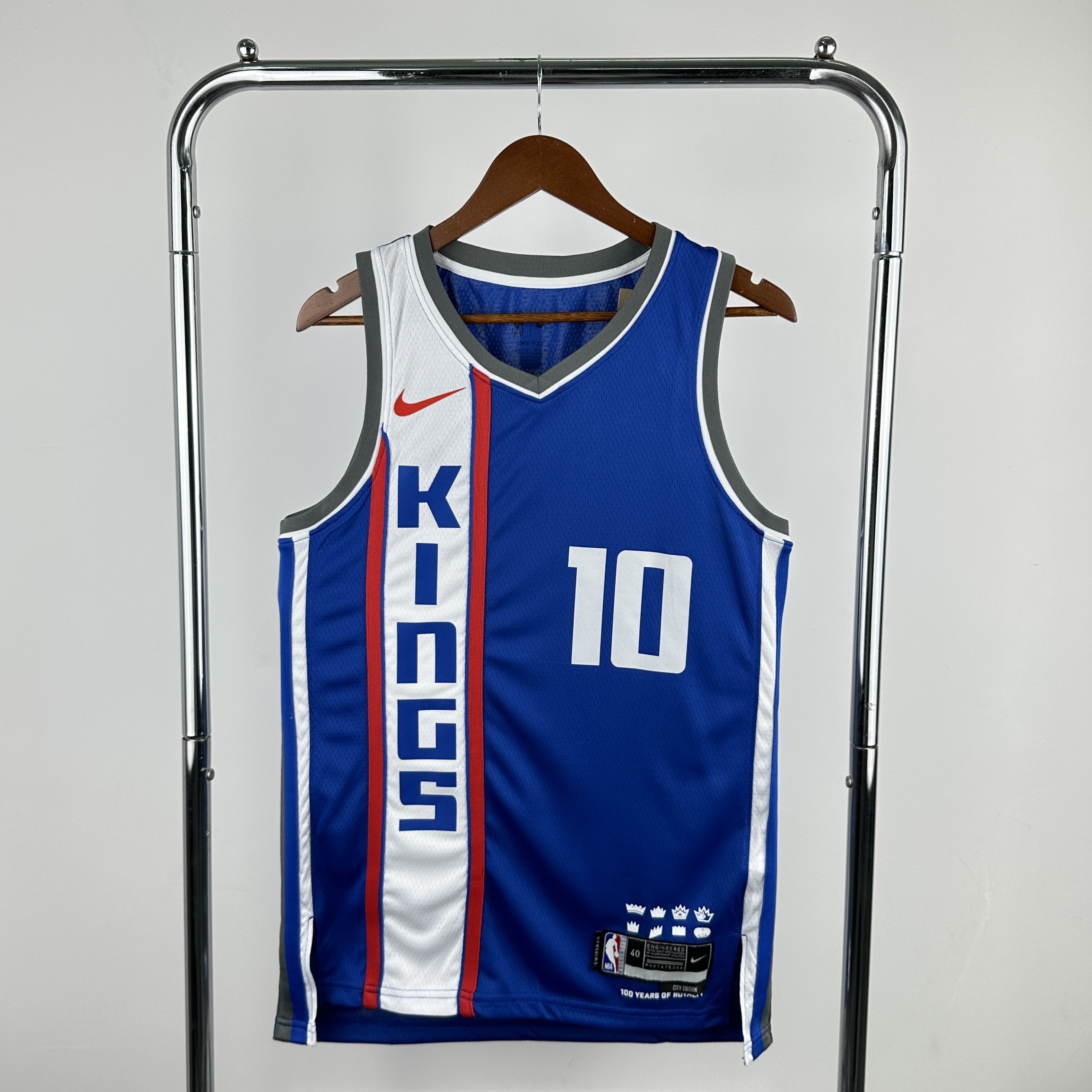 24 SEASON SACRAMENTO KINGS CITY  #10 DeROZAN