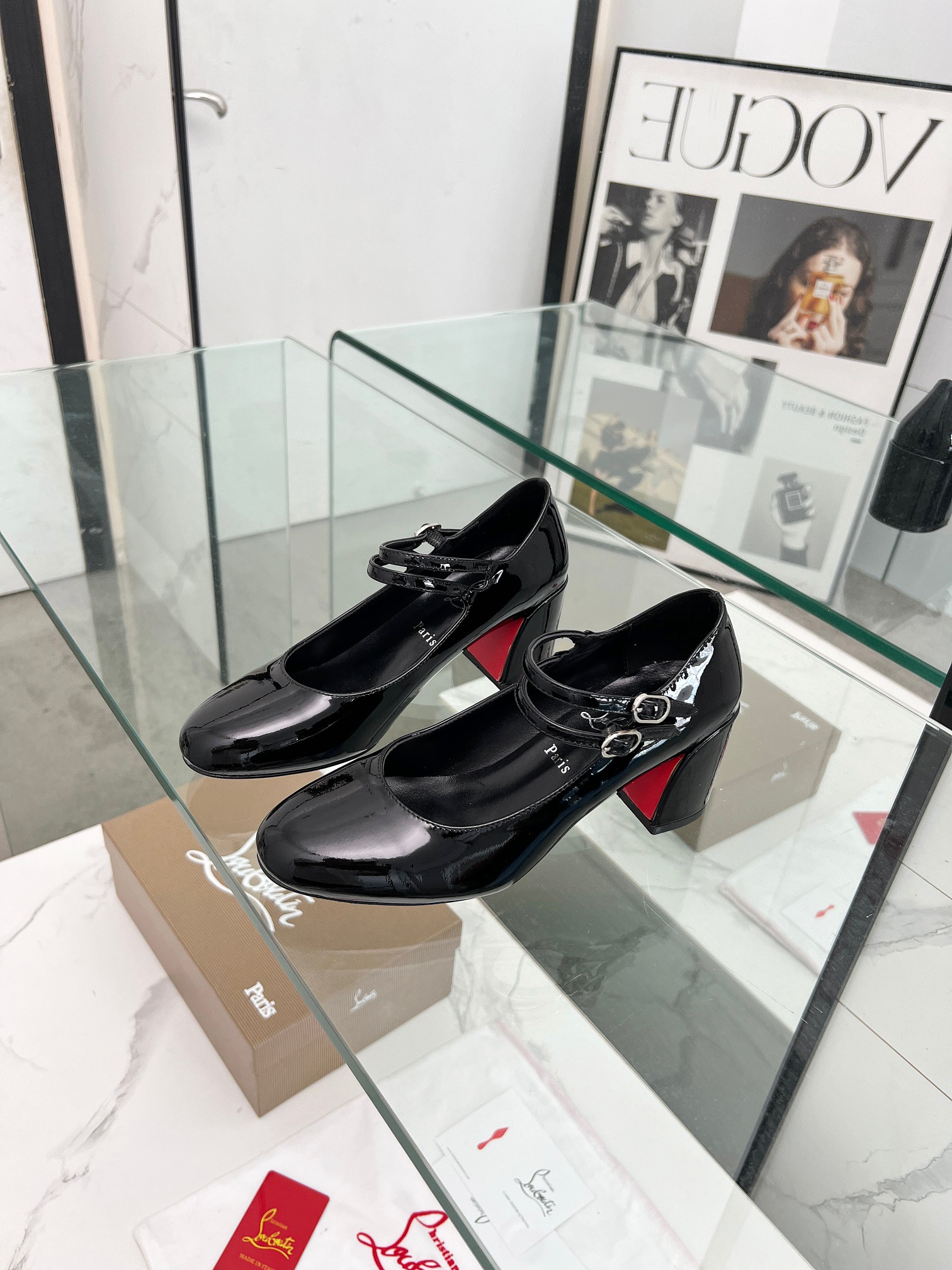 Christian Louboutin Patent leather Pump with strap