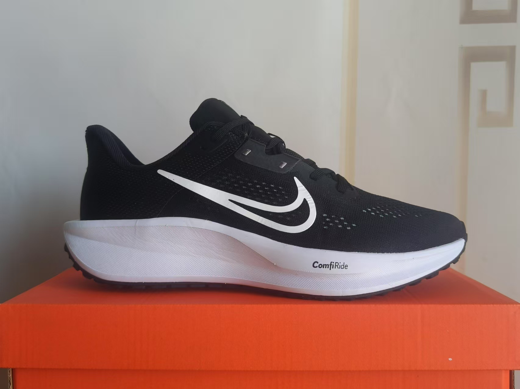 FD6033-001 US Men's Sizes6 to 11 in half sizes Black White Gen6 Shoes tianlong