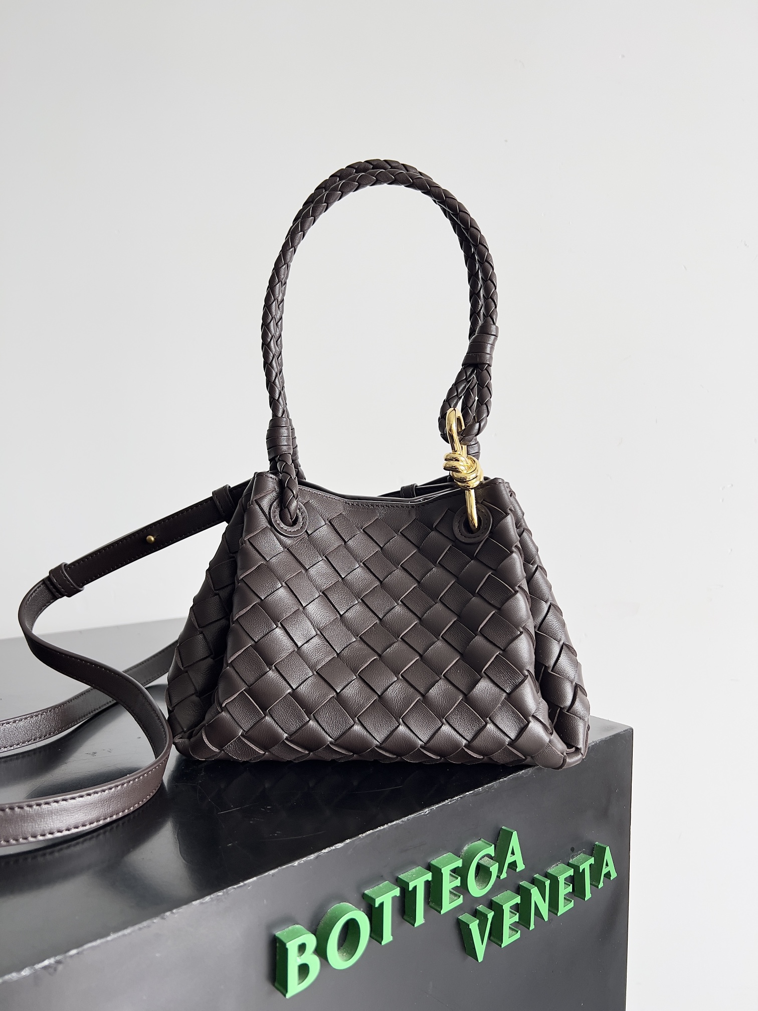 Bottega Veneta Small Parahute in Fondant Intrecciato leather