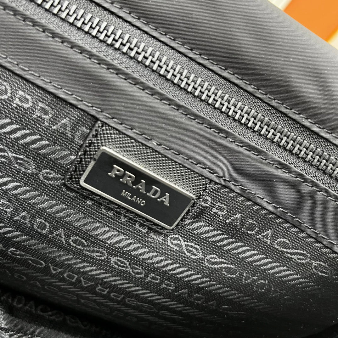 Prada 26 SHOULDER BAG IN BLACK RE-NYLON AND SAFFIANO LEATHER
