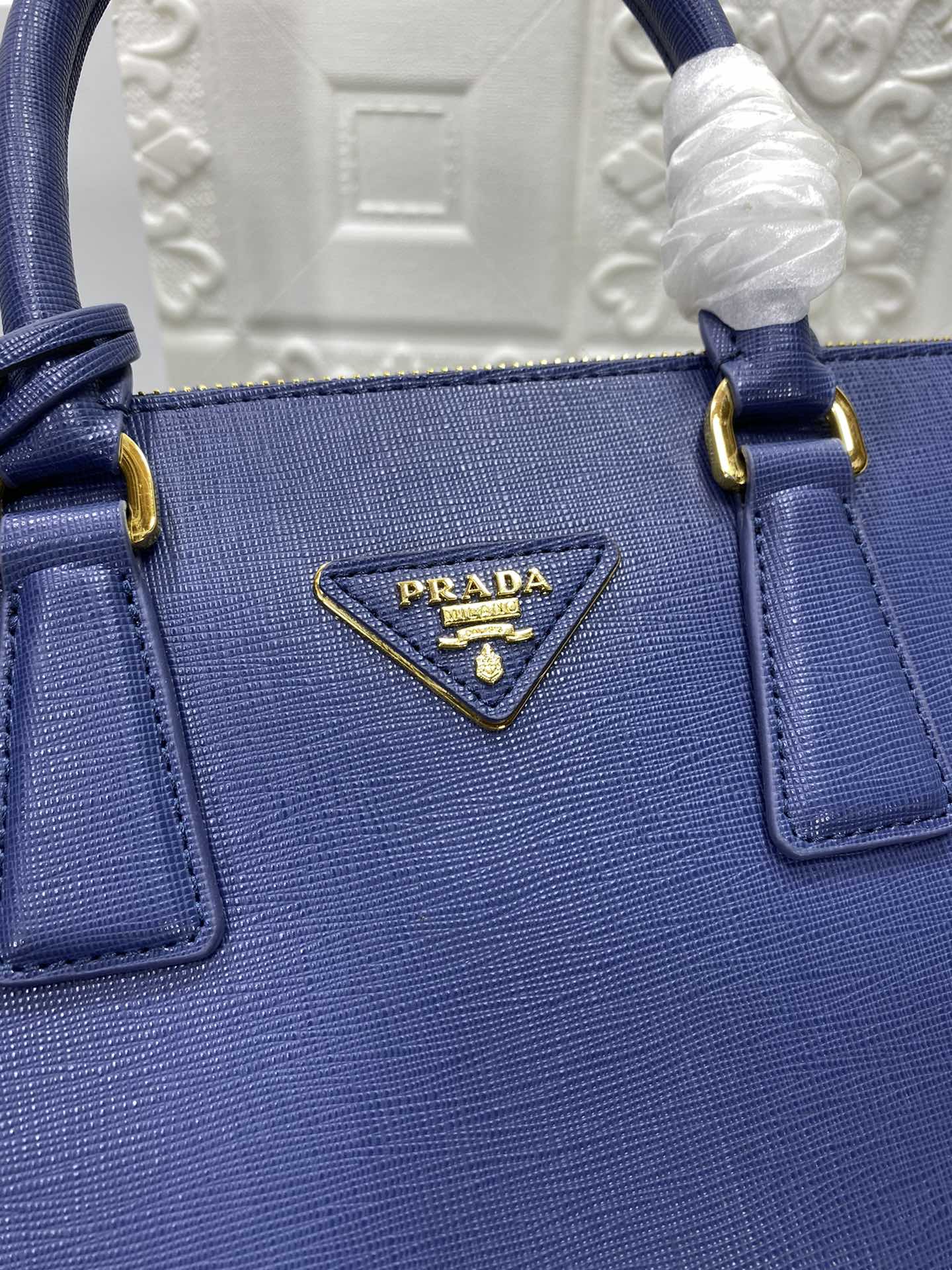 Prada GALLERIA 32 BAG IN NAVY BLUE SAFFIANO LEATHER