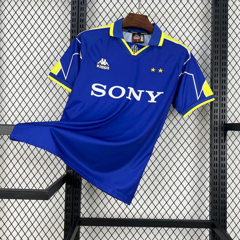 Retro Juventus 1996/97 Away S-XXL