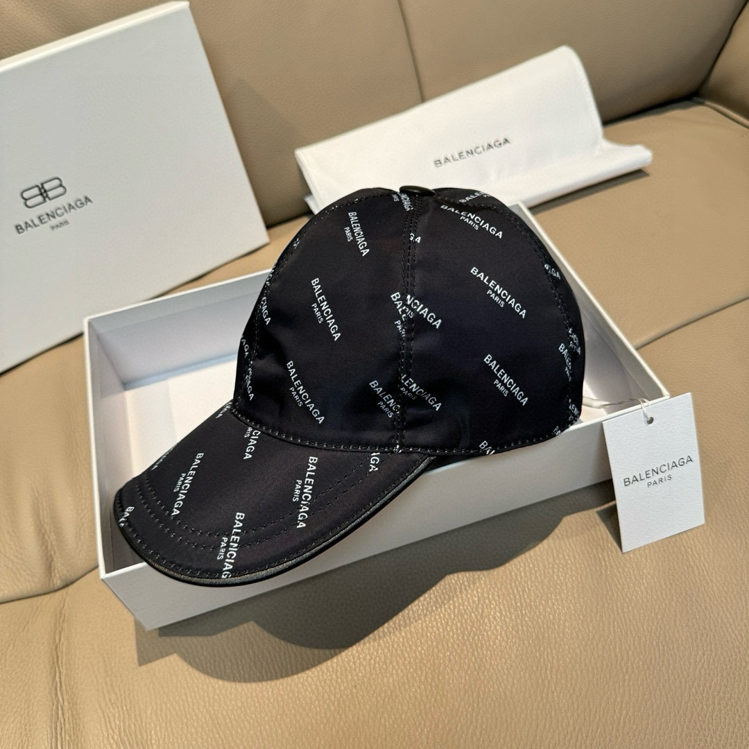 Balenciaga Classic Baseball Cap