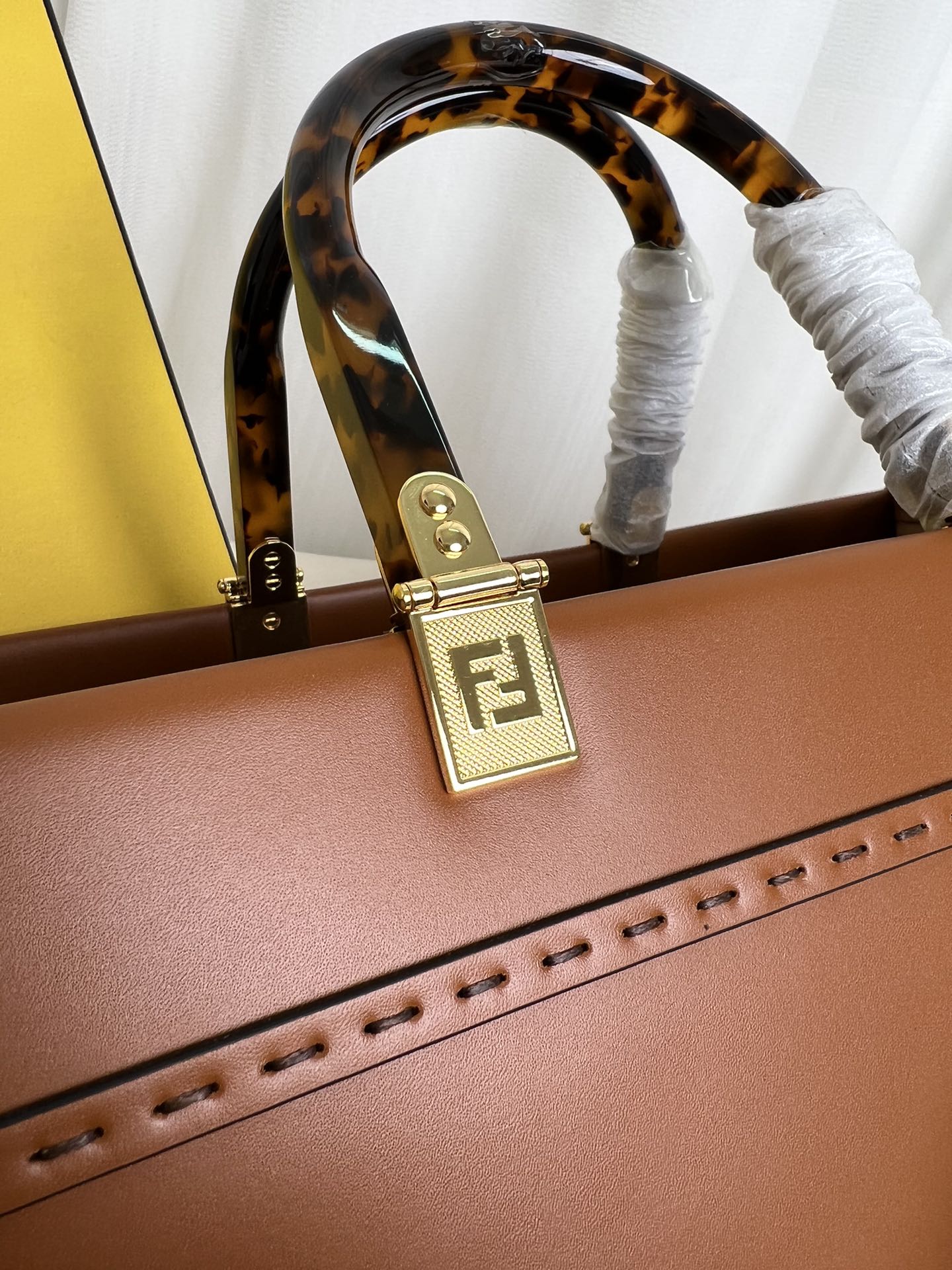 Fendi Medium Sunshine Leather Tote Bag-Brown