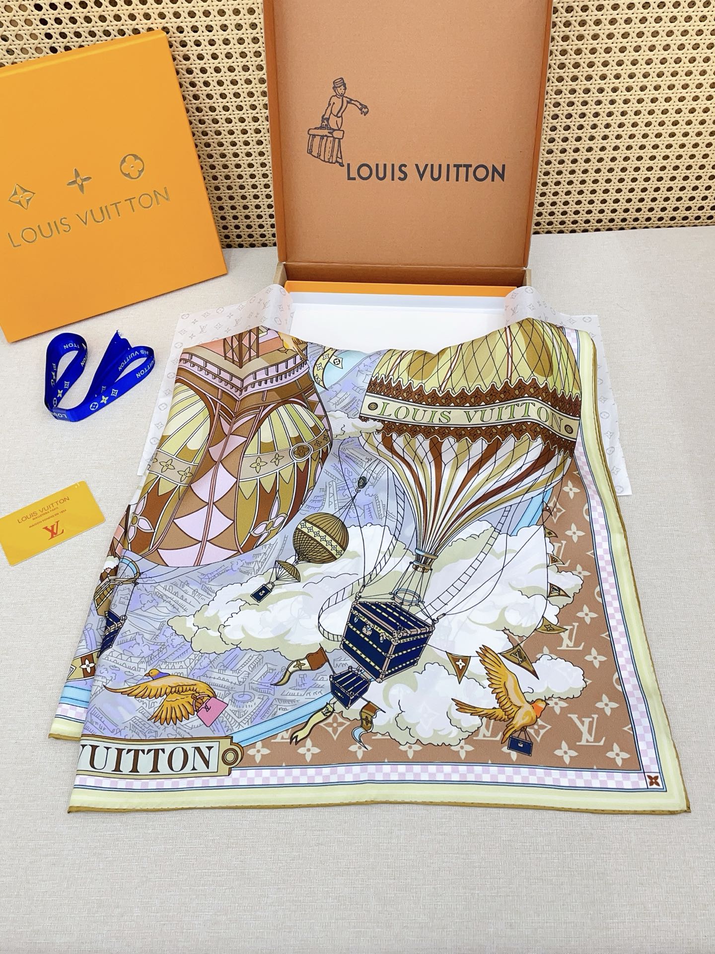 Louis Vuitton LV Silk Square 90cm