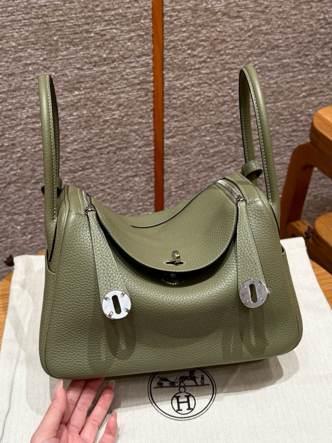 Hermes Sauge Clemence Lindy 26