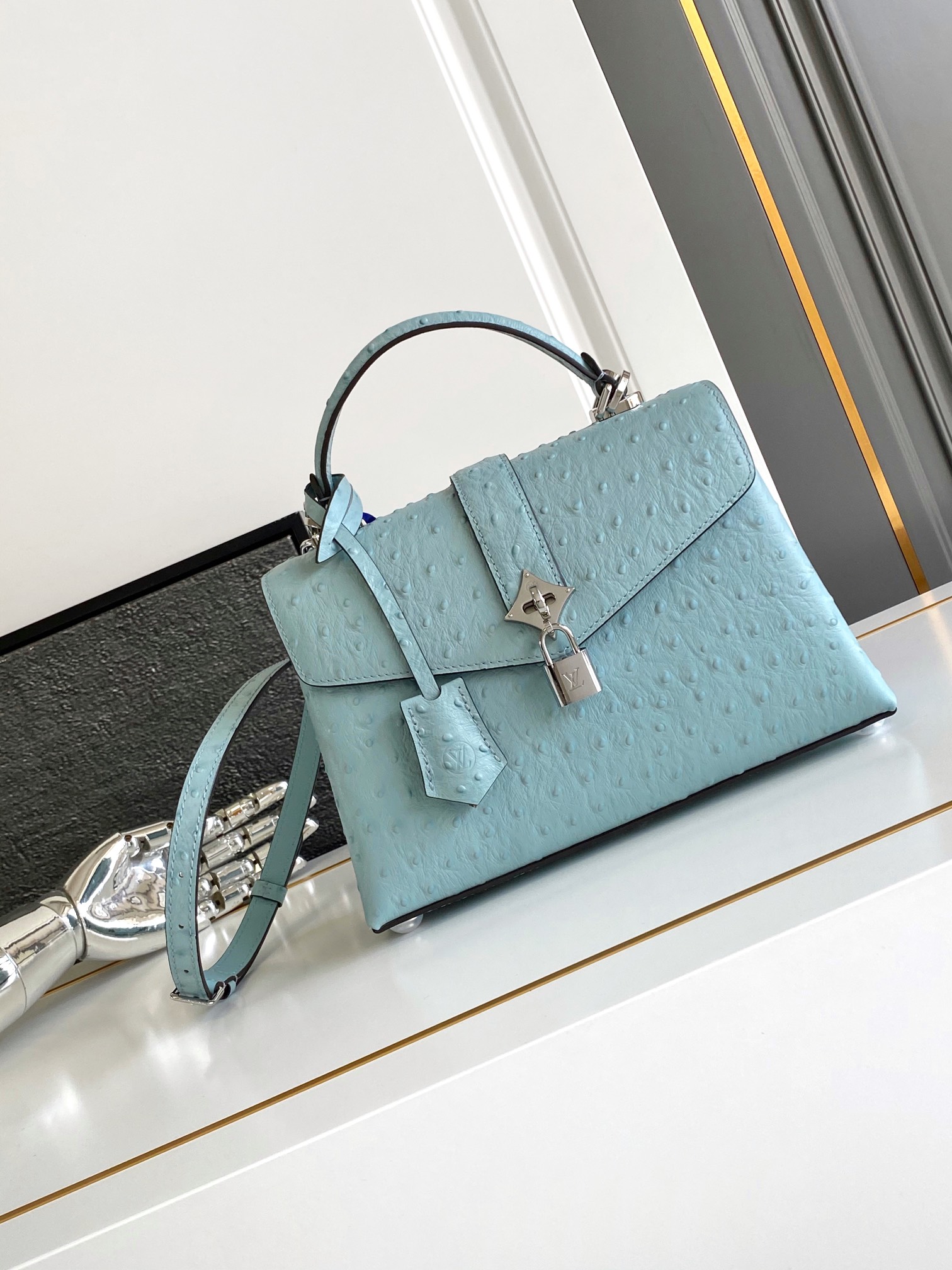 LOUIS VUITTON LV ROSE DES VENTS BAG M87107