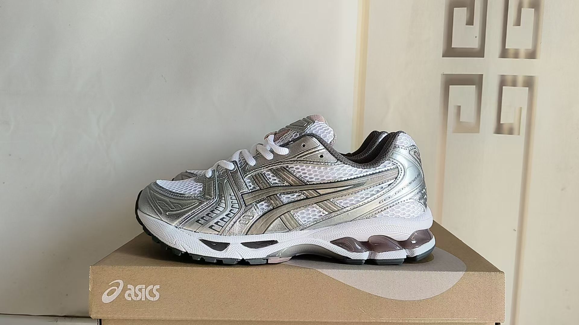 ASICS 1202A056-106 US Men's Sizes6 to 11 in half sizes Grey Brown Shoes tianlong