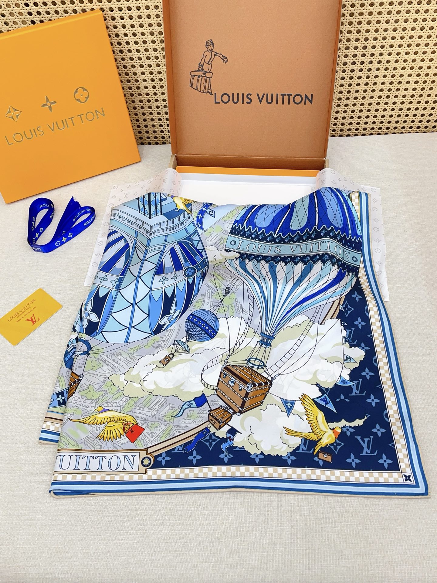 Louis Vuitton LV Silk Square 90cm